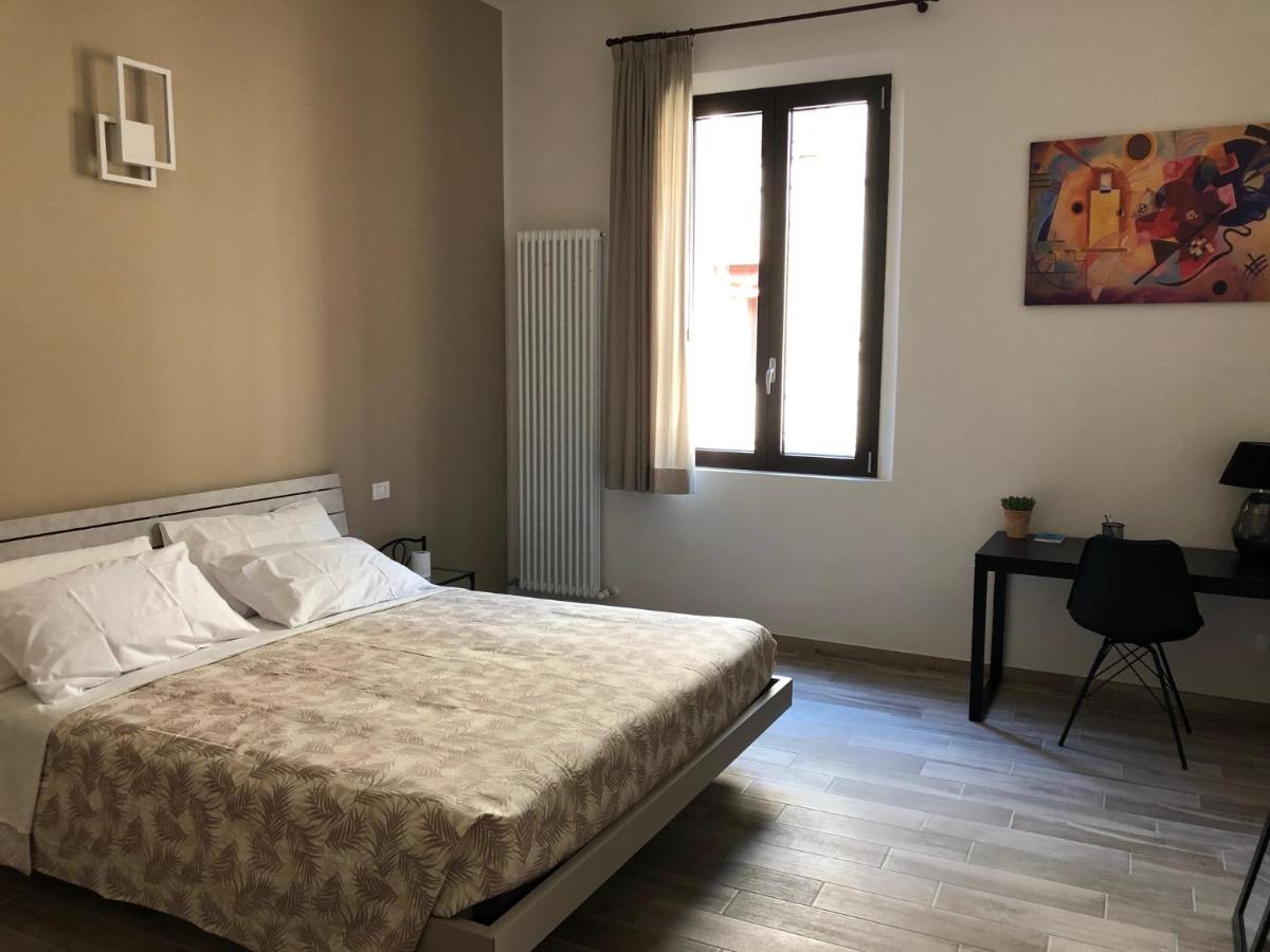 Triquetra - Rooms For Rent Ferrara Exterior foto
